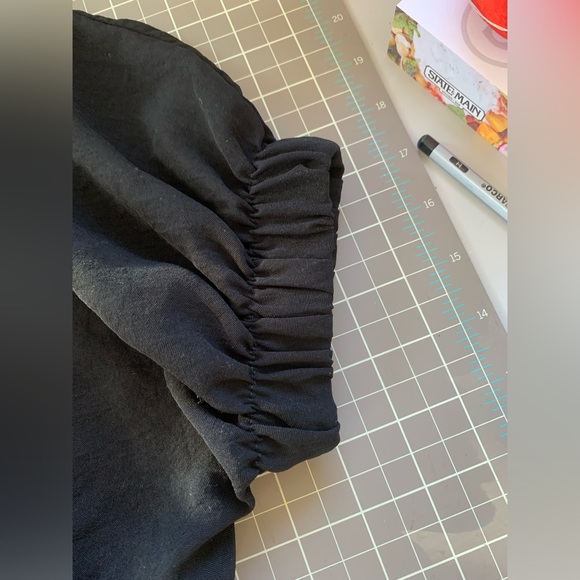 Zara cropped short sleeve black top. - Picture 6 of 6